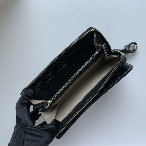 Black leather zip wallet w/contrast stitching - Picture 4 of 6